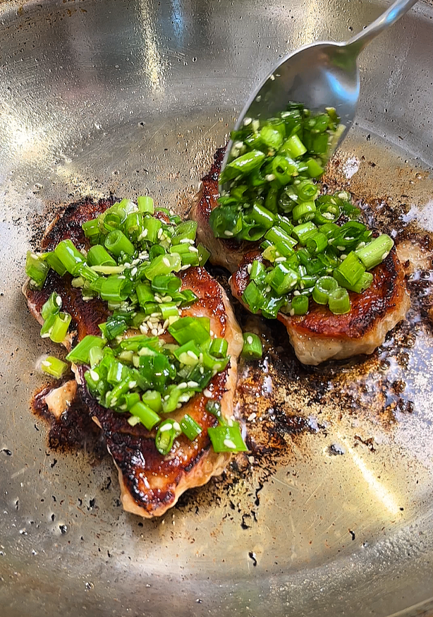 scallion oil pork chops